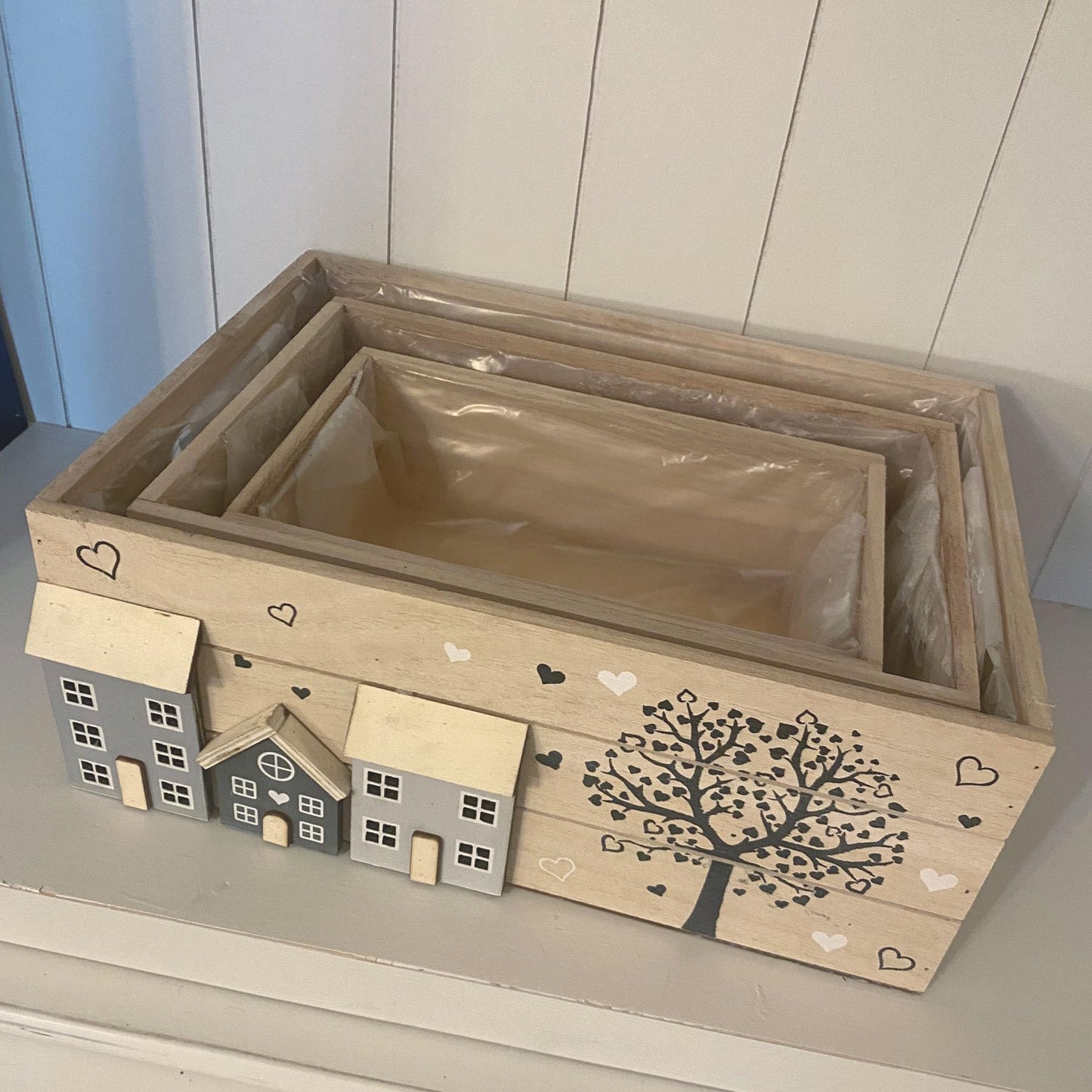 UNUS Holzkisten 3er Set, Holzdeko im Landhausstil, 26 x 16 x 10 cm mit Pflanzfolie, Bepflanzbare Aufbewahrungsbox Holz, Dekokisten als Geschenk, Dekoration für Balkon oder Innenbereich